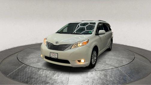 2017 Toyota Sienna XLE