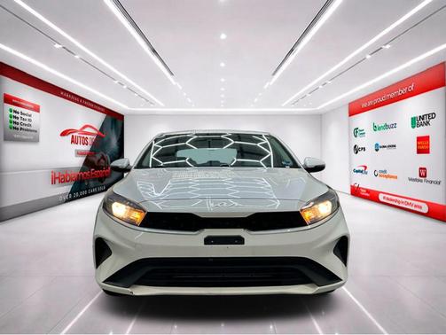 Snow White Pearl 2023 Kia Forte LXS