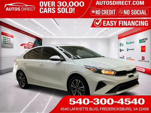 Snow White Pearl 2023 Kia Forte LXS