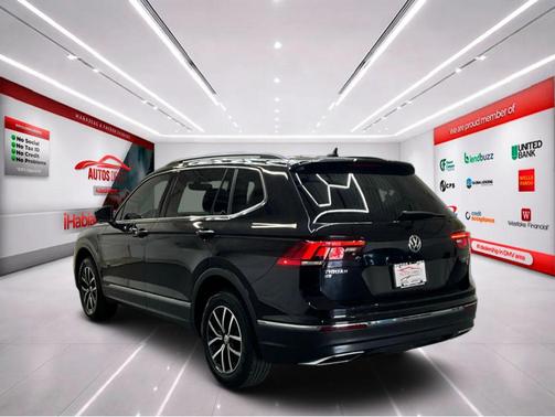Deep Black 2021 Volkswagen Tiguan 2.0T SE 4MOTION