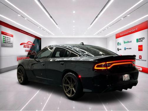 Pitch Black Clearcoat 2023 Dodge Charger SXT
