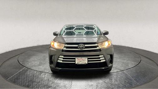 2017 Toyota Highlander LE