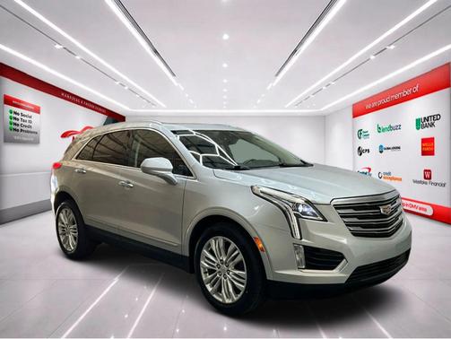 Radiant Silver Metallic 2019 Cadillac XT5 Premium Luxury