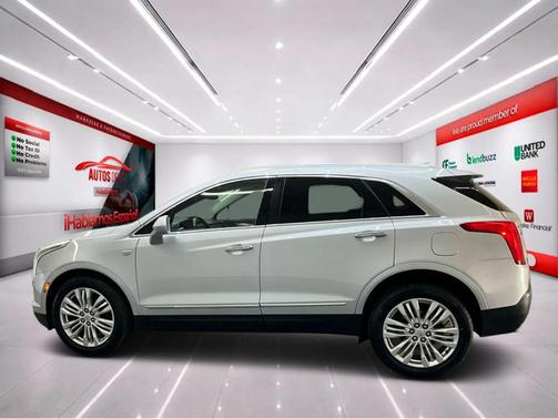 Radiant Silver Metallic 2019 Cadillac XT5 Premium Luxury