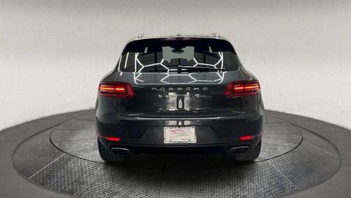 2017 Porsche Macan Base