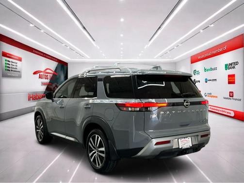 Boulder Gray Pearl 2024 Nissan Pathfinder Platinum 4WD