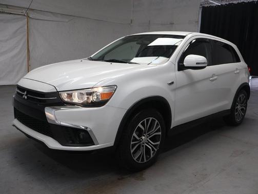 Pearl White 2019 Mitsubishi Outlander Sport 2.0 ES