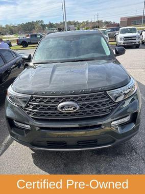 FORGED GREEN METALLIC 2022 Ford Explorer XLT