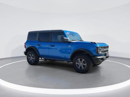 VELOCITY BLUE METALLIC 2025 Ford Bronco Big Bend