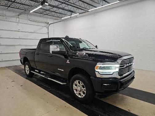 Diamond Black Crystal Pearlcoat 2024 RAM 2500 Laramie Crew Cab 4x4 6'4' Box