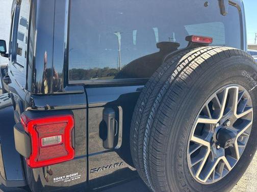 2025 Jeep Wrangler 4-Door Sahara 4x4