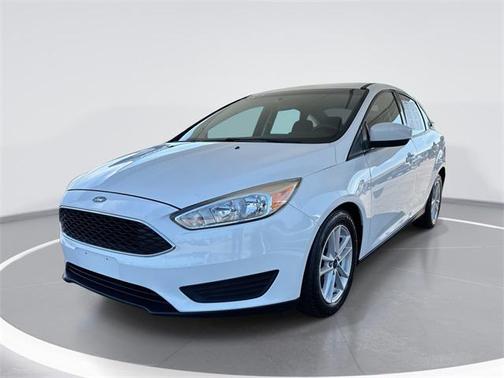 OXFORD WHITE 2018 Ford Focus SE