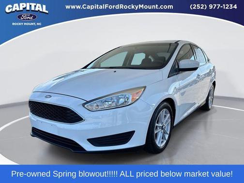 OXFORD WHITE 2018 Ford Focus SE