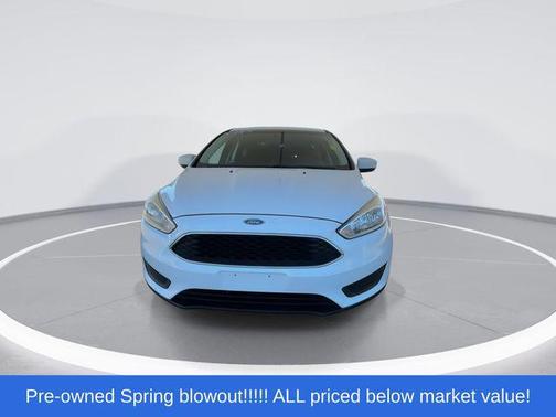 OXFORD WHITE 2018 Ford Focus SE