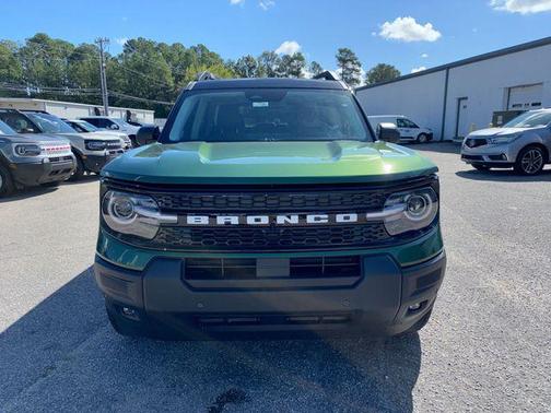 ERUPTION GREEN METALLIC 2025 Ford Bronco Sport Outer Banks