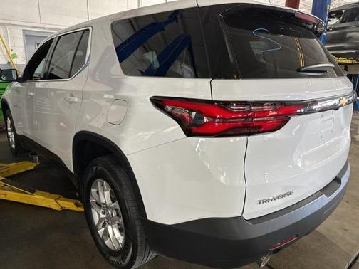 2022 Chevrolet Traverse LS