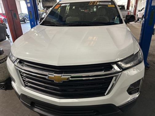 2022 Chevrolet Traverse LS