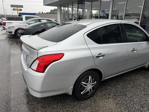 2015 Nissan Versa 1.6 SV