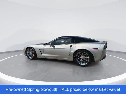 Machine Silver Metallic 2005 Chevrolet Corvette Base