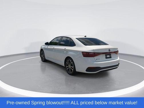 Pure White 2025 Volkswagen Jetta 1.5T Sport