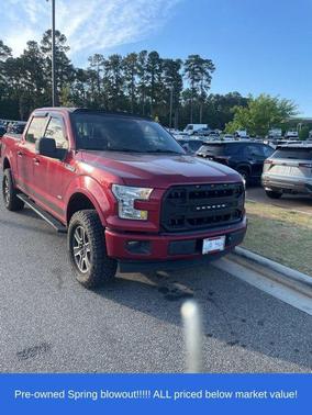 RUBY RED METALLIC TINTED CC 2017 Ford F-150 XLT