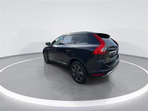 2017 Volvo XC60 T5 Dynamic