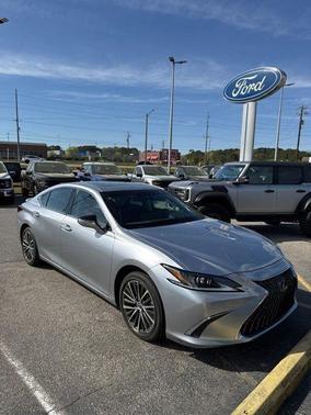 2024 Lexus ES 300h Base