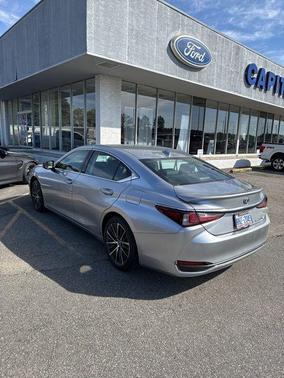 Iridium 2024 Lexus ES 300h Base