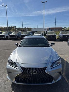 2024 Lexus ES 300h Base