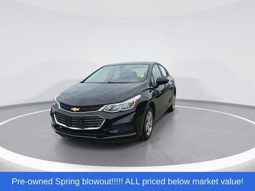 Mosaic Black Metallic 2018 Chevrolet Cruze LS