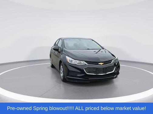 Mosaic Black Metallic 2018 Chevrolet Cruze LS