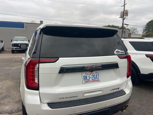 2022 GMC Yukon 4WD AT4