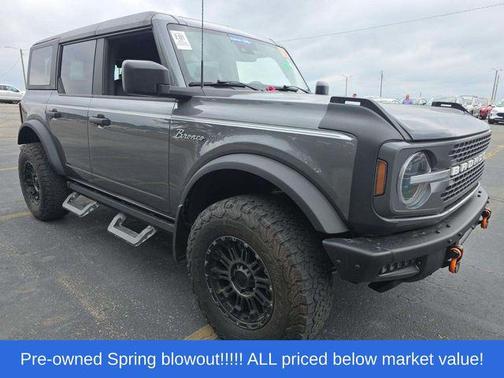CARBONIZED GRAY METALLIC 2021 Ford Bronco Badlands