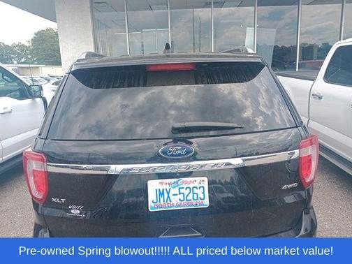 SHADOW BLACK 2017 Ford Explorer XLT