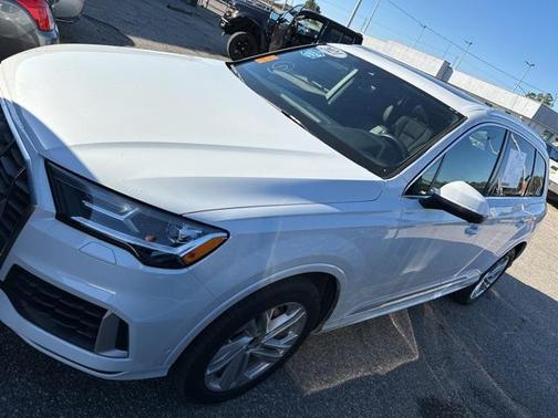 2021 Audi Q7 55 Premium Plus