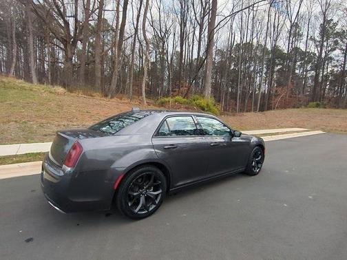 2022 Chrysler 300 S