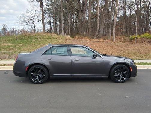 2022 Chrysler 300 S