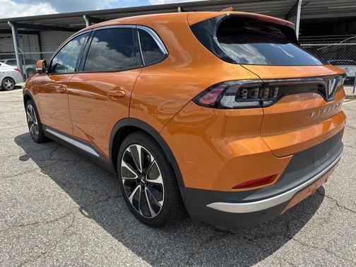 2023 VinFast VF 8 Plus