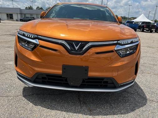 2023 VinFast VF 8 Plus