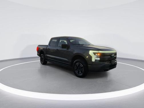 2022 Ford F-150 Lightning XLT