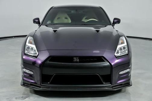 Jet Black Pearl 2015 Nissan GT-R Premium