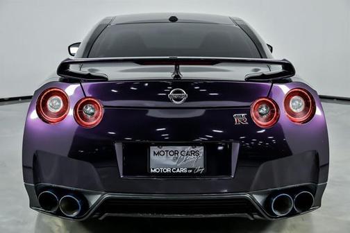 Jet Black Pearl 2015 Nissan GT-R Premium