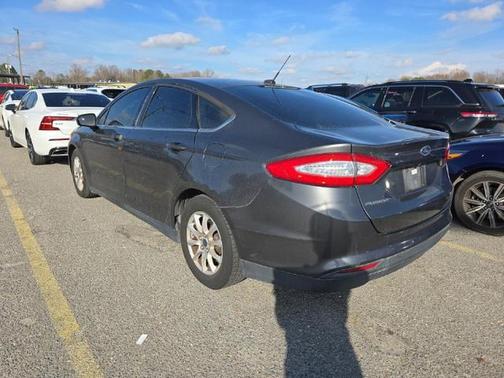 2016 Ford Fusion S