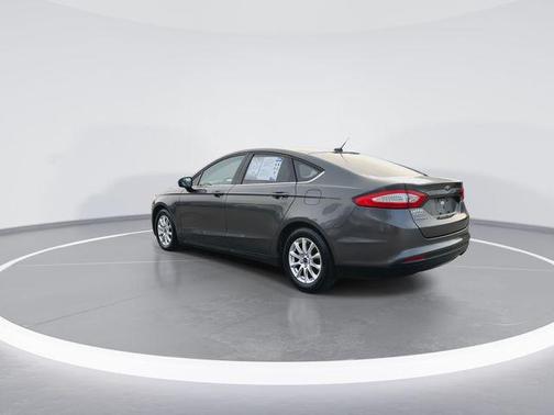 2016 Ford Fusion S