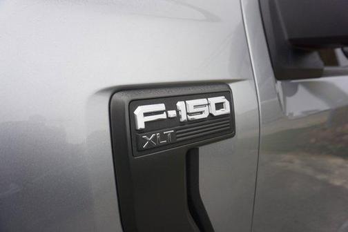 ICONIC SILVER METALLIC 2022 Ford F-150 XLT
