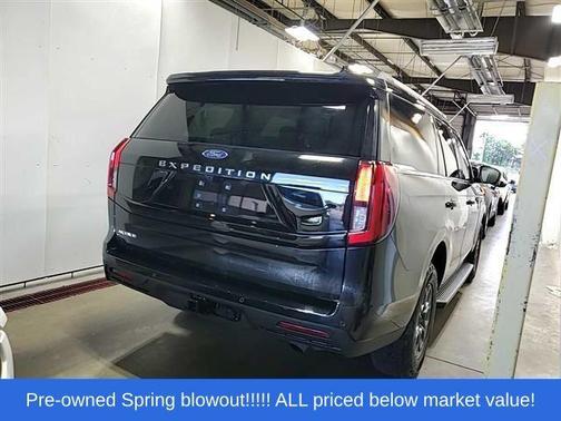 Black Metallic 2025 Ford Expedition Active