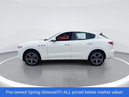 Bianco 2019 Maserati Levante Base