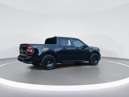 2025 Ford Maverick Lobo Standard