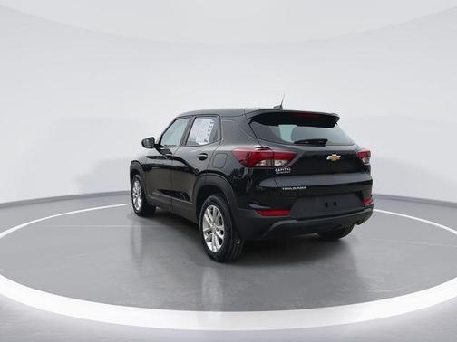 Mosaic Black Metallic 2024 Chevrolet Trailblazer LS