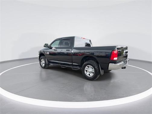 2017 RAM 2500 Tradesman Crew Cab 4x4 6'4' Box
